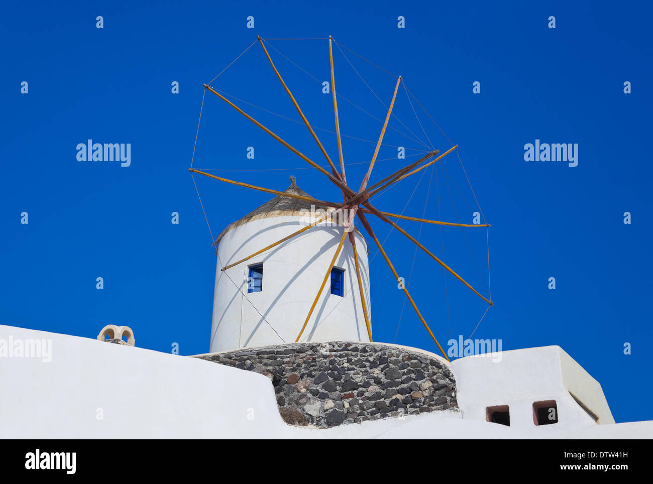 Santorini-Windmühle Stockfoto