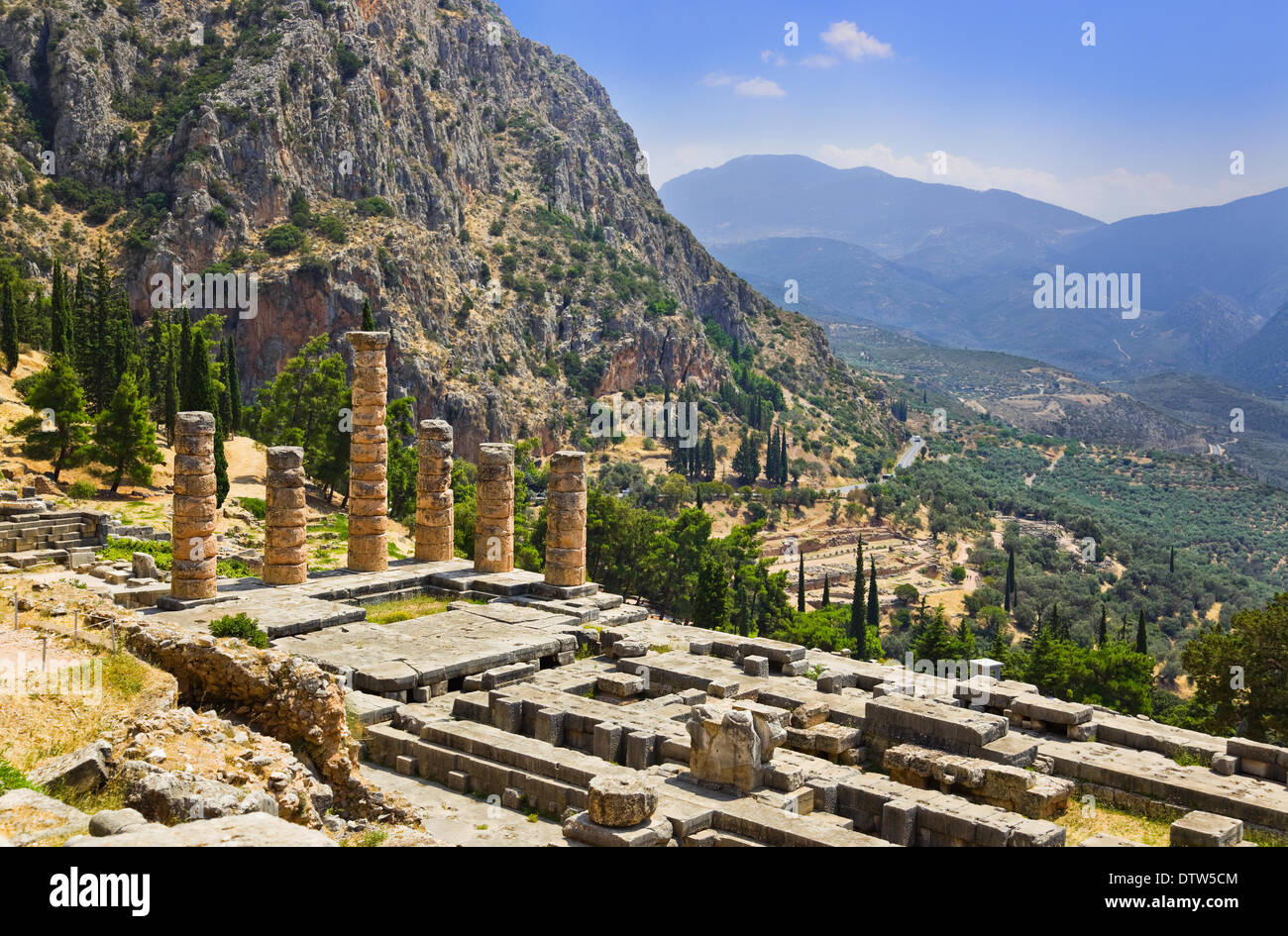 Ruinen des Apollo-Tempels in Delphi, Griechenland Stockfoto