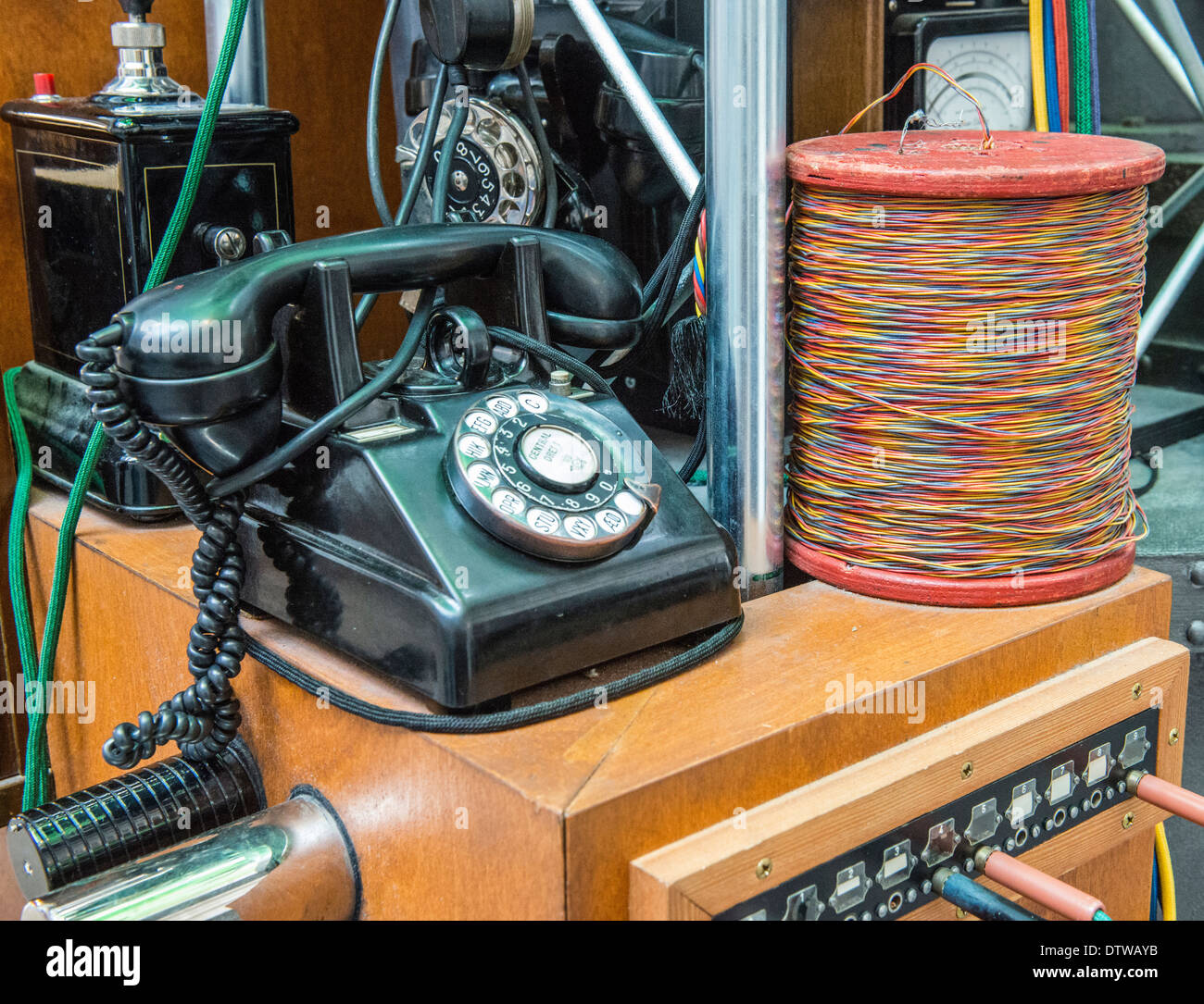 Eine alte schwarze Telefon im Musée Royal Danish Post. Kopenhagen, Dänemark Stockfoto