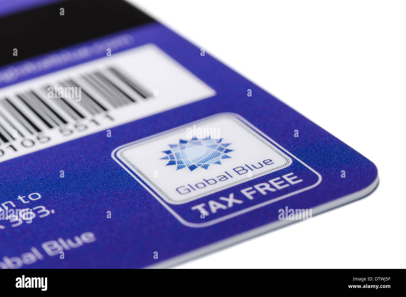 München, Deutschland - 24. Februar 2014: Nahaufnahme Plastikkarte mit Magnetstreifen und Barcode "Global Blue". Stockfoto