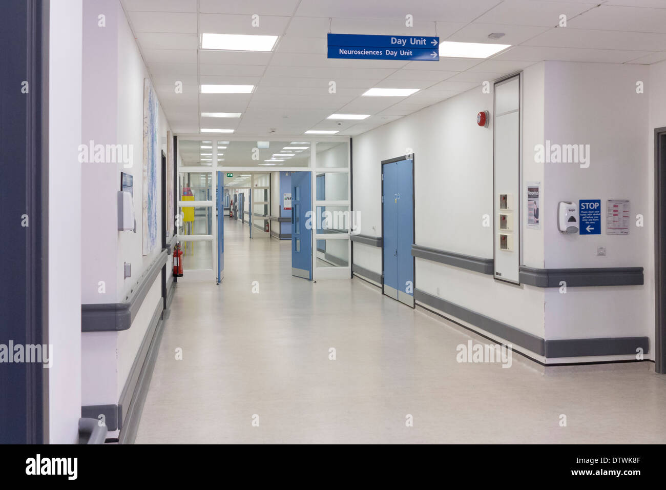 NHS Krankenhausflur, London, UK Stockfoto