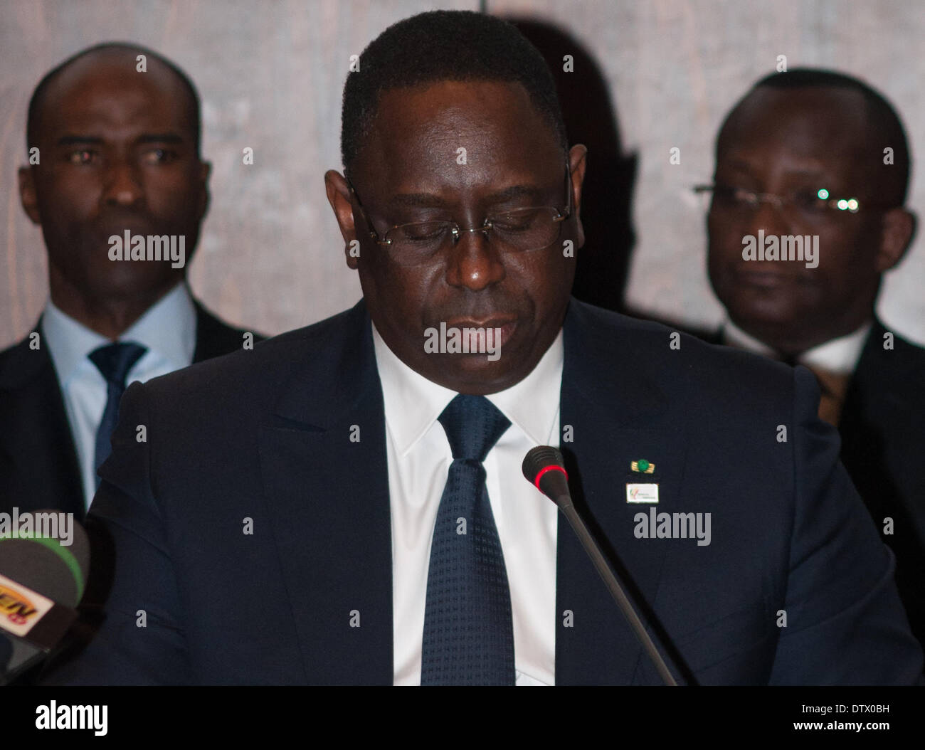 Paris, Frankreich. 24. Februar 2014. Frankreich, Paris, Weltbank Paris Office, der Präsident der Republik Senegal, Macky Sall, hält eine Pressekonferenz Credit: Laurent Poinet/Alamy Live News Stockfoto