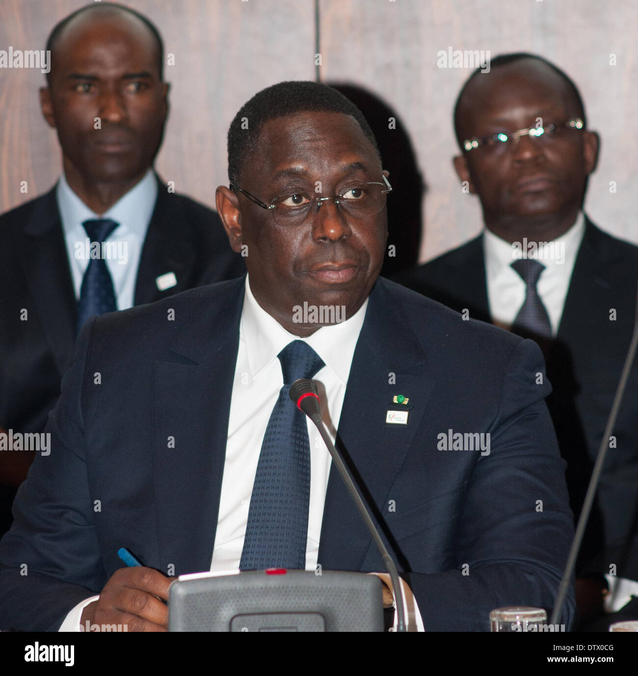 Paris, Frankreich. 24. Februar 2014. Frankreich, Paris, Weltbank Paris Office, der Präsident der Republik Senegal, Macky Sall, hält eine Pressekonferenz Credit: Laurent Poinet/Alamy Live News Stockfoto