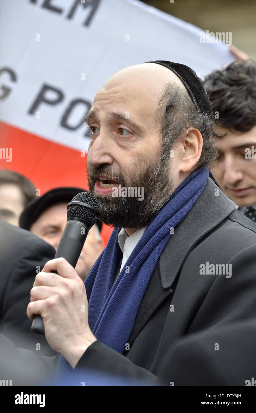 London, UK. 24. Februar 2014. Polnische Downing Street Protest gegen Diskriminierung durch Politiker & Medien in London. Bildnachweis: Marcin Libera/Alamy Live-Nachrichten Stockfoto