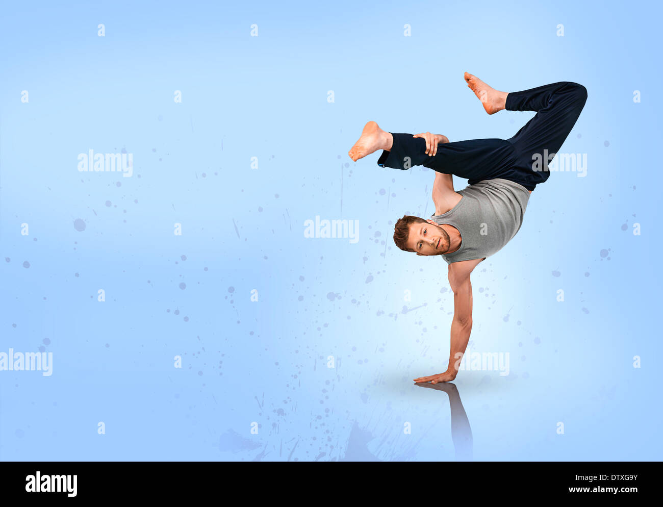 Break Dancer tun handstand Stockfoto