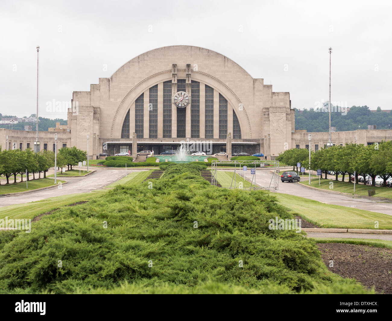 Nähern Sie sich der alten Union Terminal in Cincinnati, heute ein Museum. Stockfoto