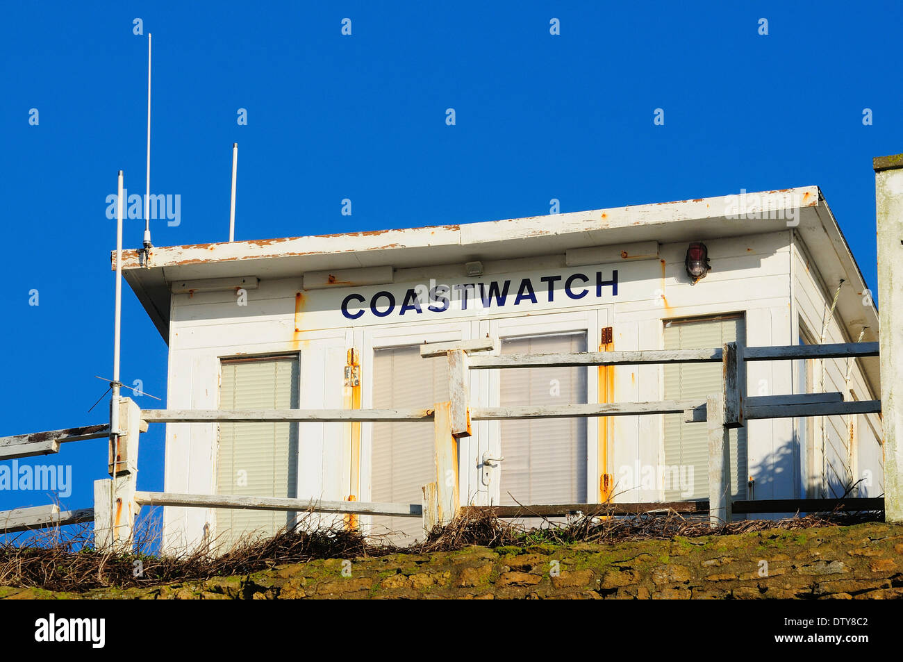 Ein Blick auf die Coastwatch-Hütte auf der Jurassic Coast Dorset UK Stockfoto