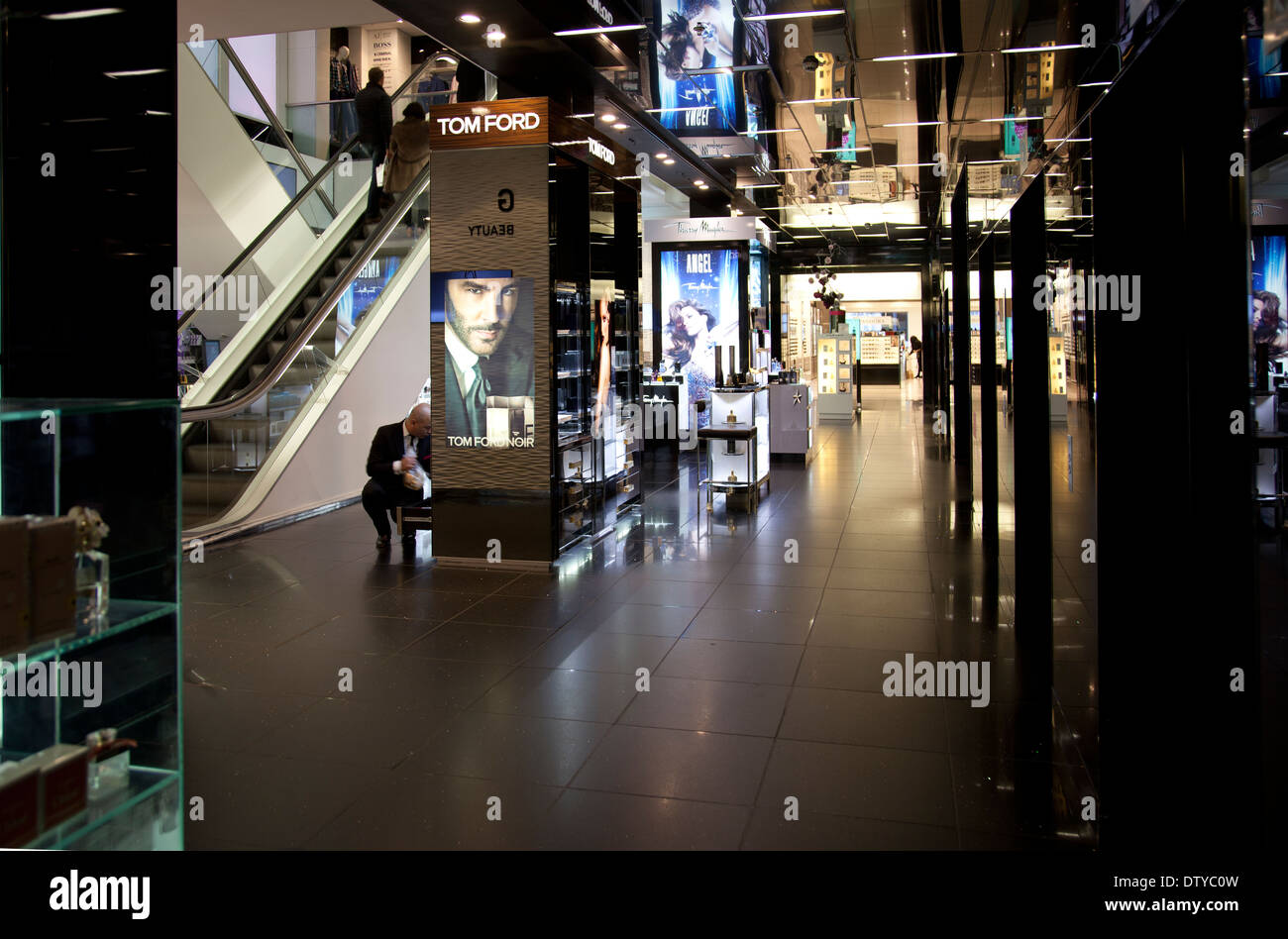 Parfümerie bei House of Fraser - Oxford Circus - London UK Stockfoto