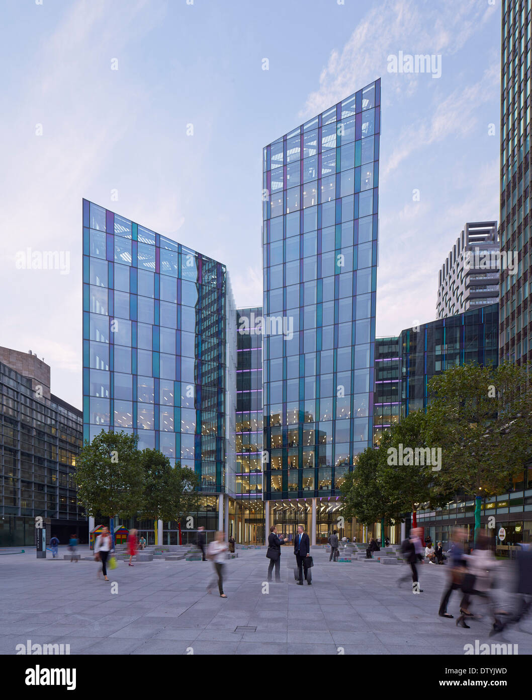 10 Brock Street, London, Vereinigtes Königreich. Architekt: Wilkinson Eyre Architects, 2013. Blick vom Euston Road mit renovierten öffentlichen Stockfoto