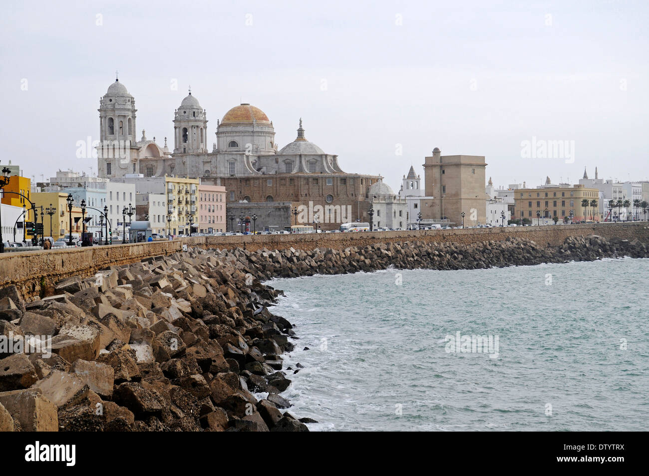 Kathedrale von Cádiz, Uferpromenade, Cadiz, Cadiz Provinz, Costa De La Luz, Andalusien, Spanien Stockfoto