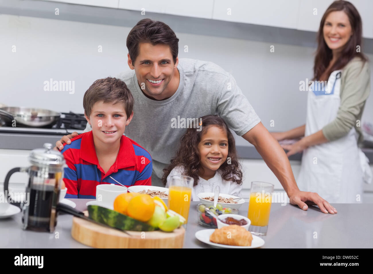 Glückliche Familie Frühstück Stockfoto