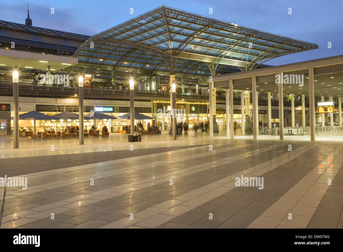 Breslauer Platz Platz, Eingang zum Kölner Hauptbahnhof, Köln, Nordrhein-Westfalen, Deutschland Stockfoto