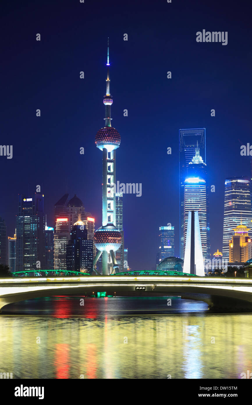 Shanghai bei Nacht Stockfoto