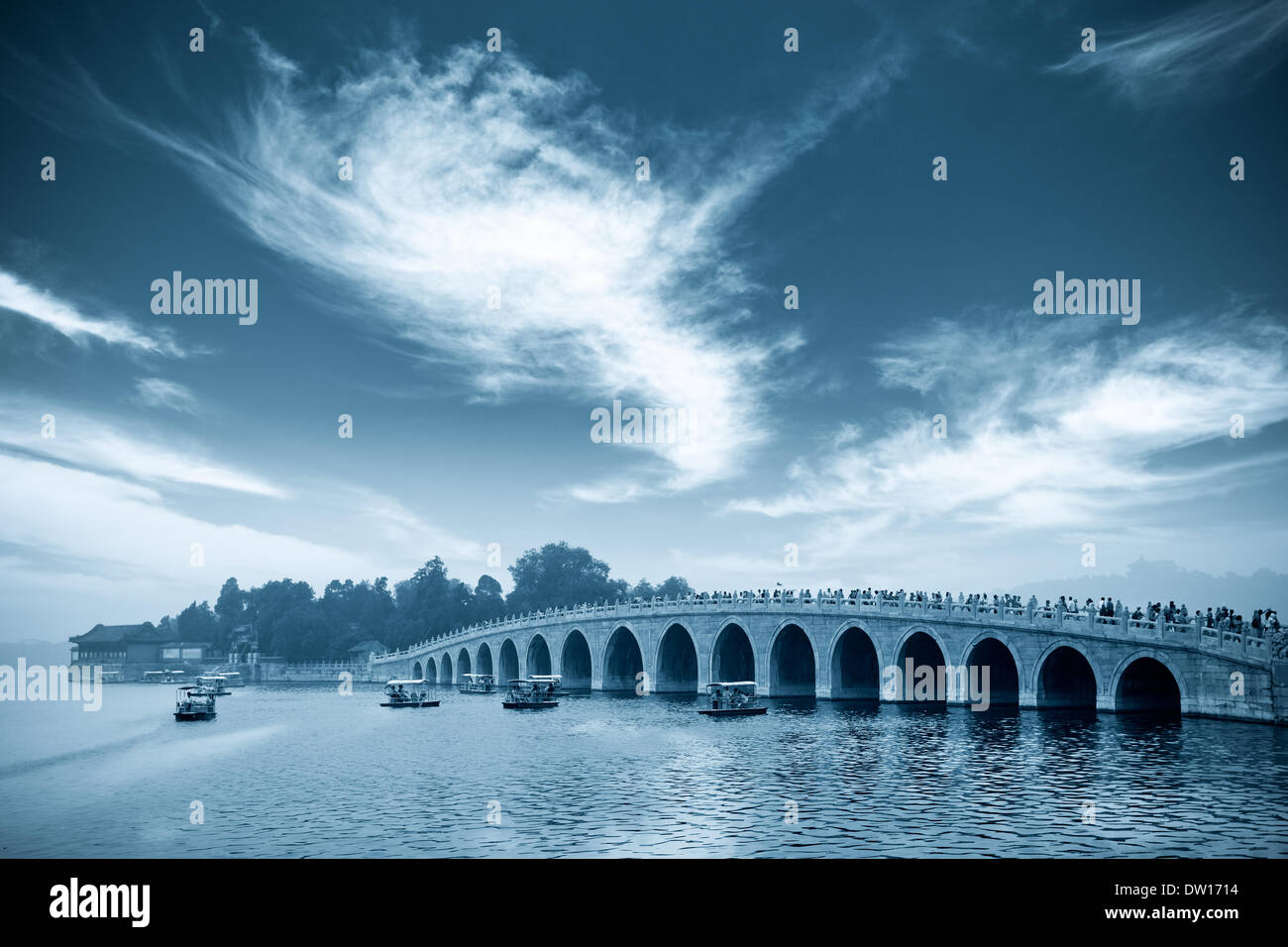 Beijing siebzehn Loch Brücke Stockfoto