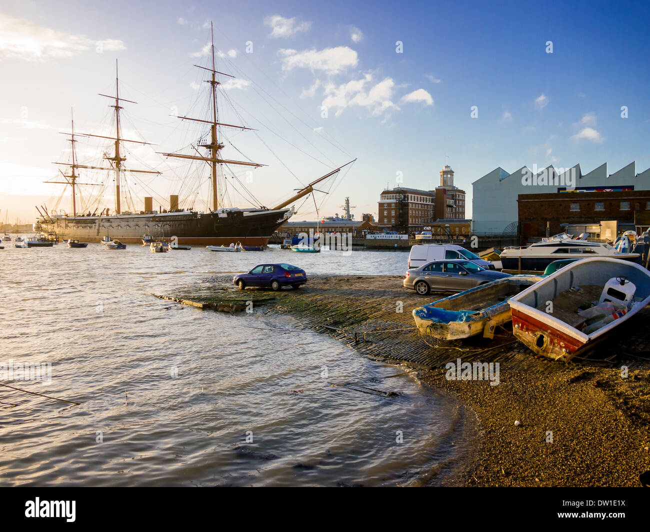 HMS Warrior und hart in Portsmouth in den frühen Morgenstunden Stockfoto