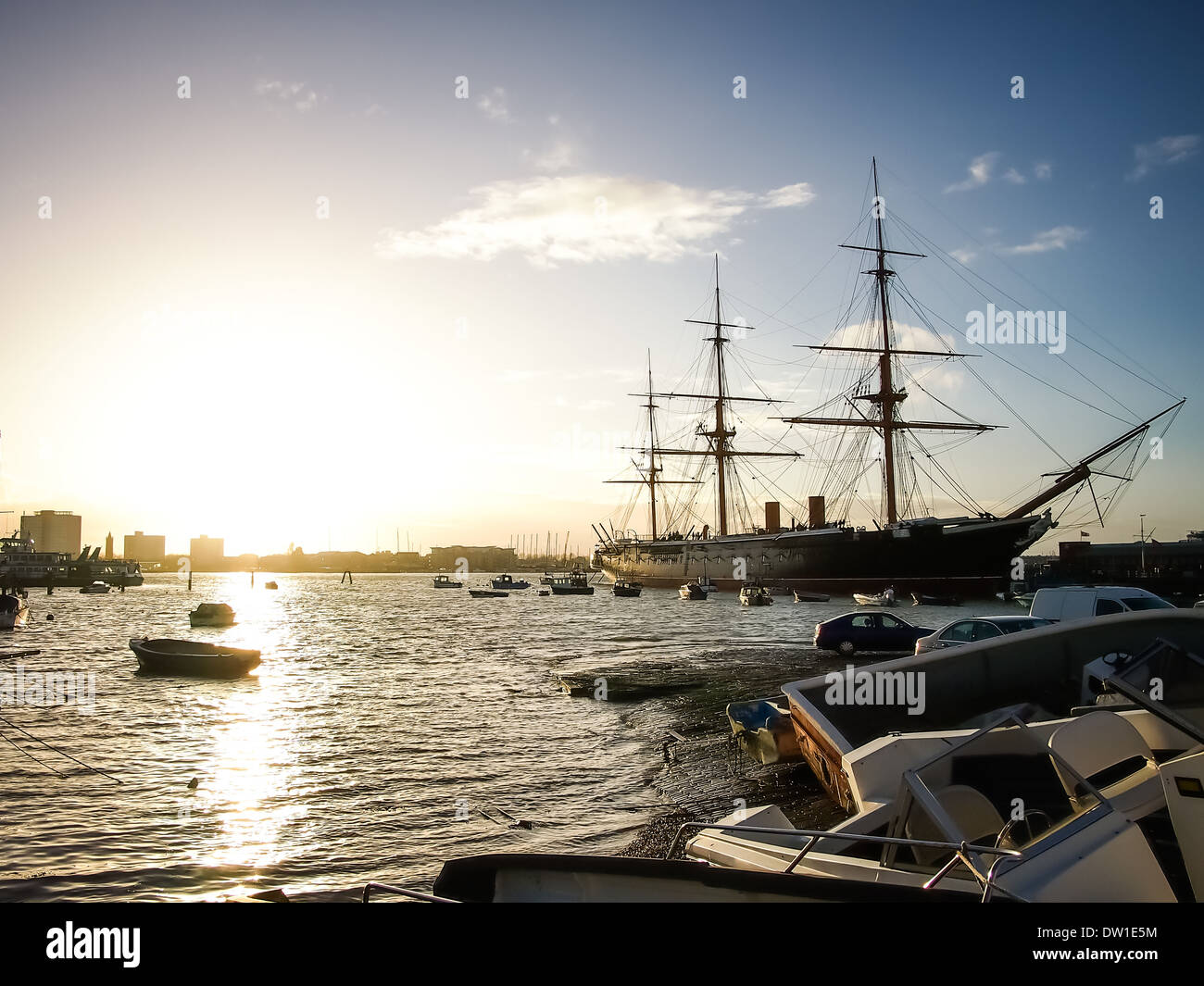 HMS Warrior und hart in Portsmouth in den frühen Morgenstunden Stockfoto