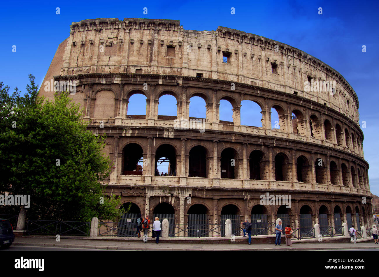 Berühmten Roman Colosseum (Amphitheater) in Rom im Sommer Stockfoto