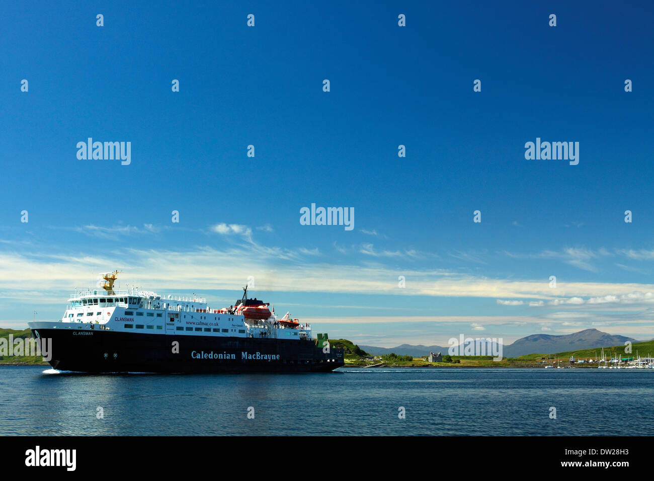 Caledonian MacBrayne Fähre und Mull von Oban Stockfoto