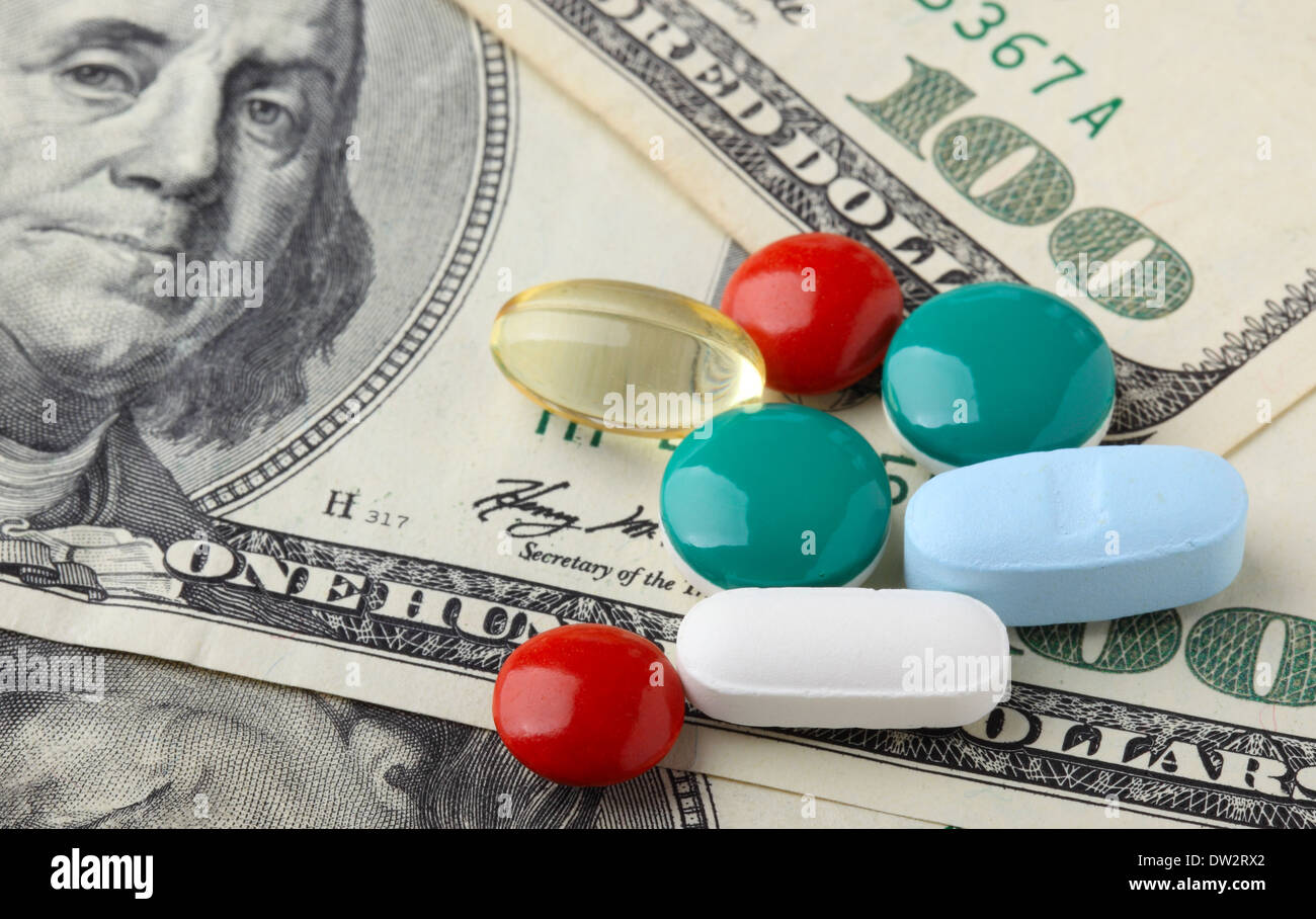 Medikamente auf US-Dollar teure Medikamente unter Angabe Stockfoto