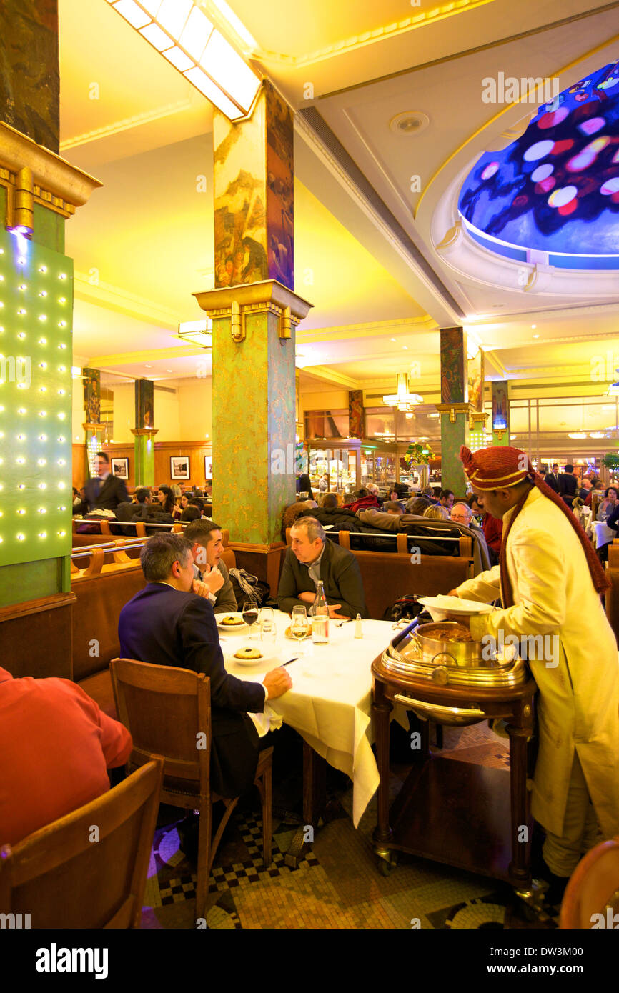 Restaurant La Coupole, Paris, Frankreich, Westeuropa. Stockfoto