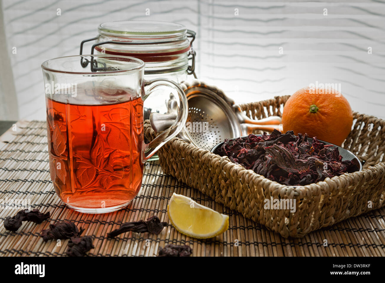 Hibiskus Tee ist lecker, erfrischendes und gesundes Getränk Stockfoto