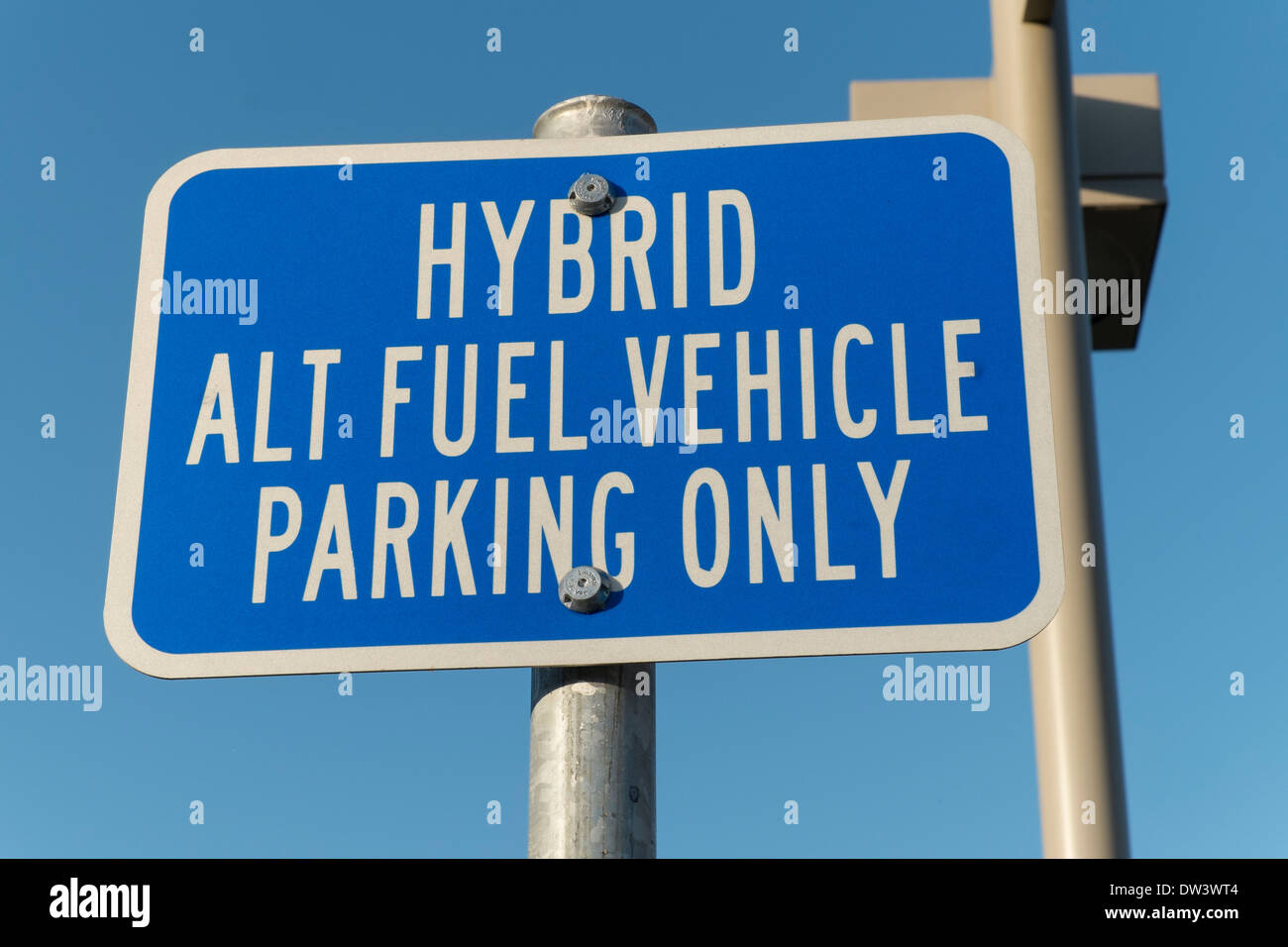 USA, California, Davis, alternative Kraftstoffe Hybridfahrzeug Parken nur Zeichen Stockfoto
