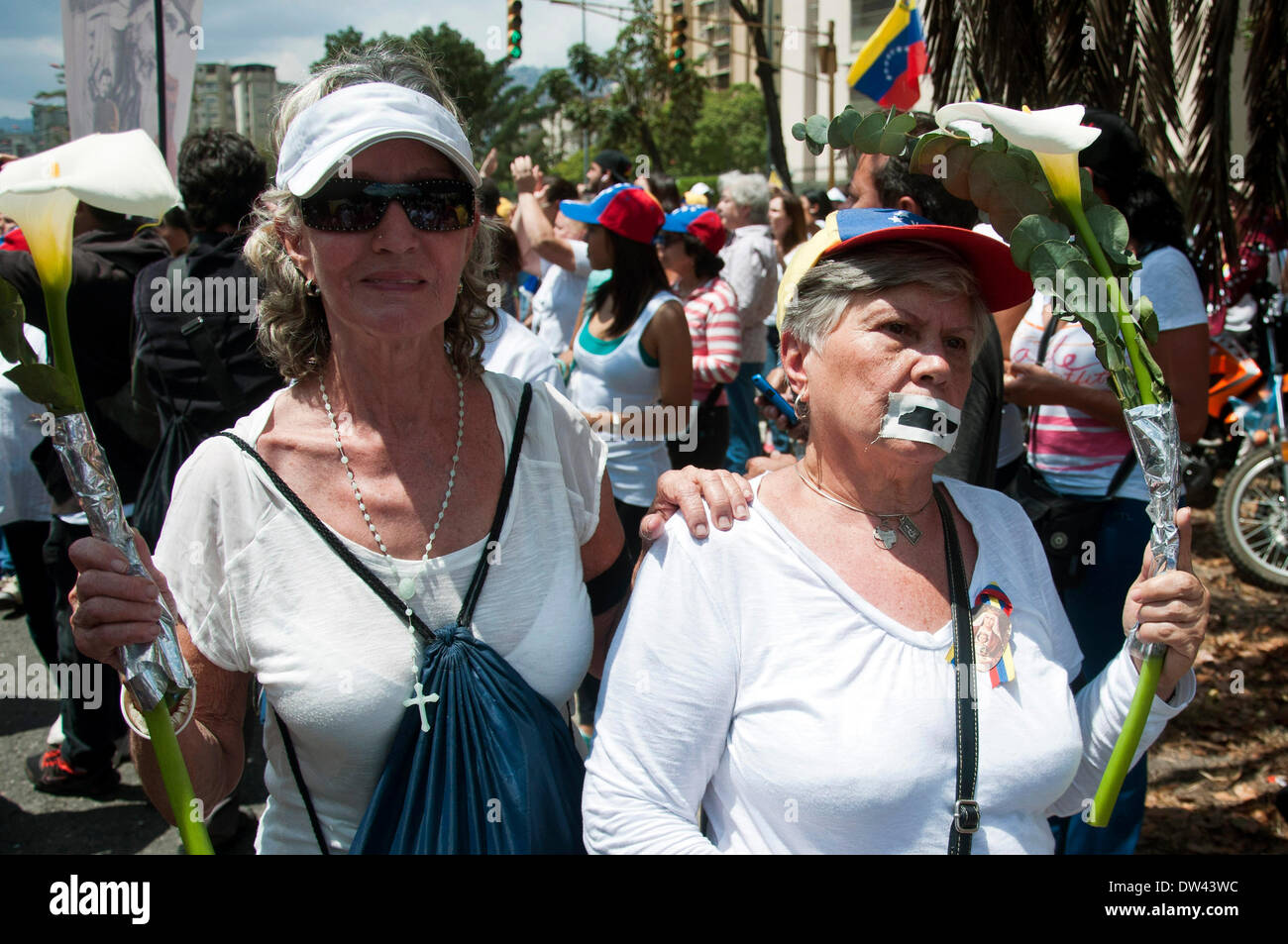 Caracas, Venezuela. 26. Februar 2014. Frauen der Opposition nehmen Teil an einer Demonstration in Caracas, Venezuela, am 26. Februar 2014. Bildnachweis: Cristian Hernandez/Xinhua/Alamy Live-Nachrichten Stockfoto