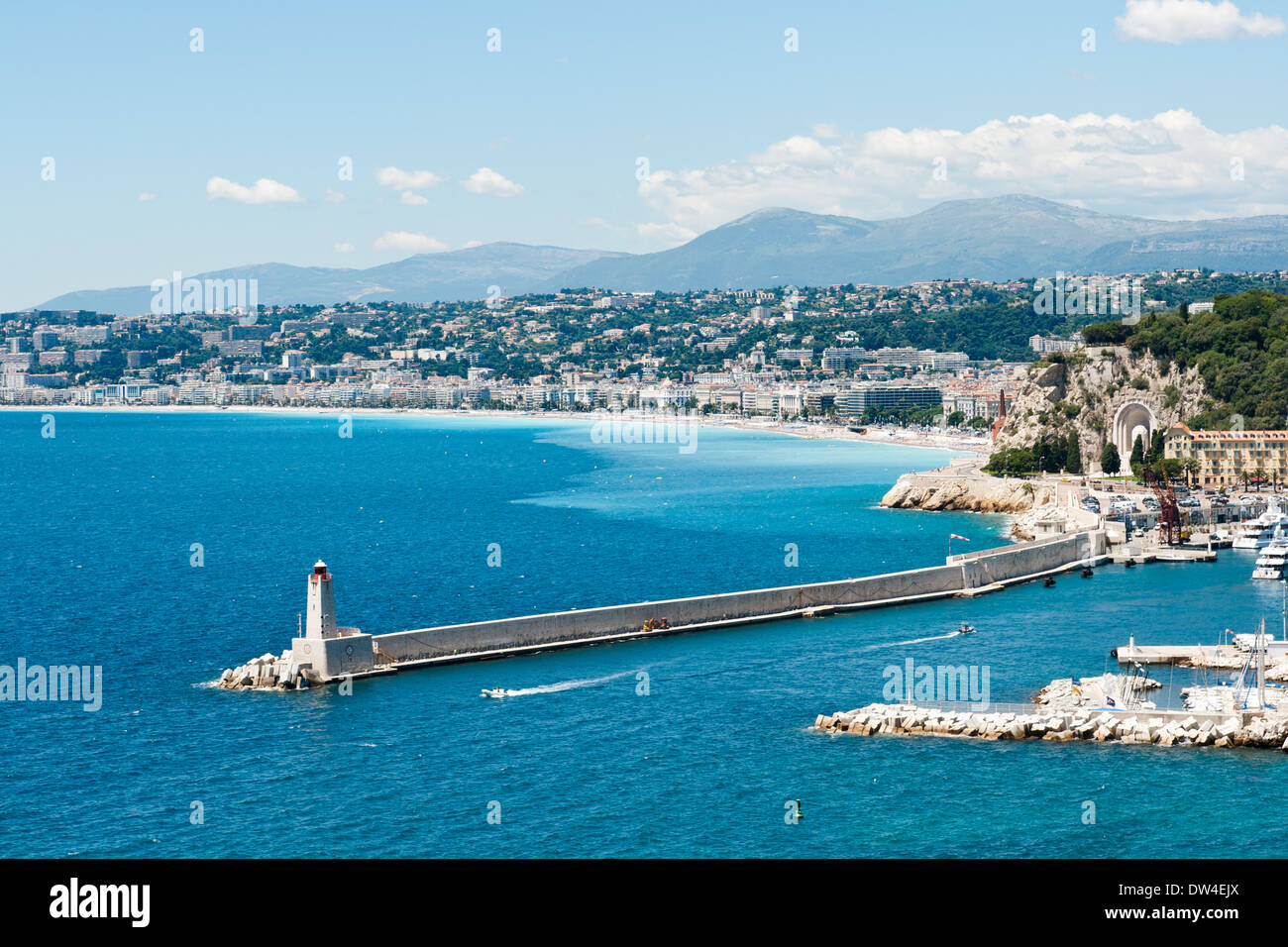 Mittelmeer-Küste in der Nähe von Nizza, Frankreich Stockfoto