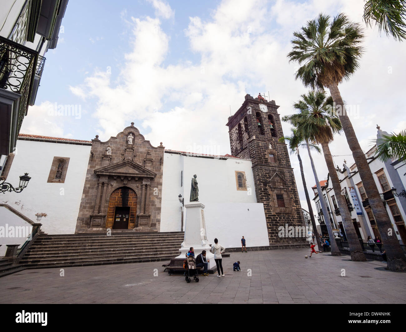 Die Kirche El Salvador an der Plaza Espana in Santa Cruz auf der Kanarischen Insel La Palma Stockfoto