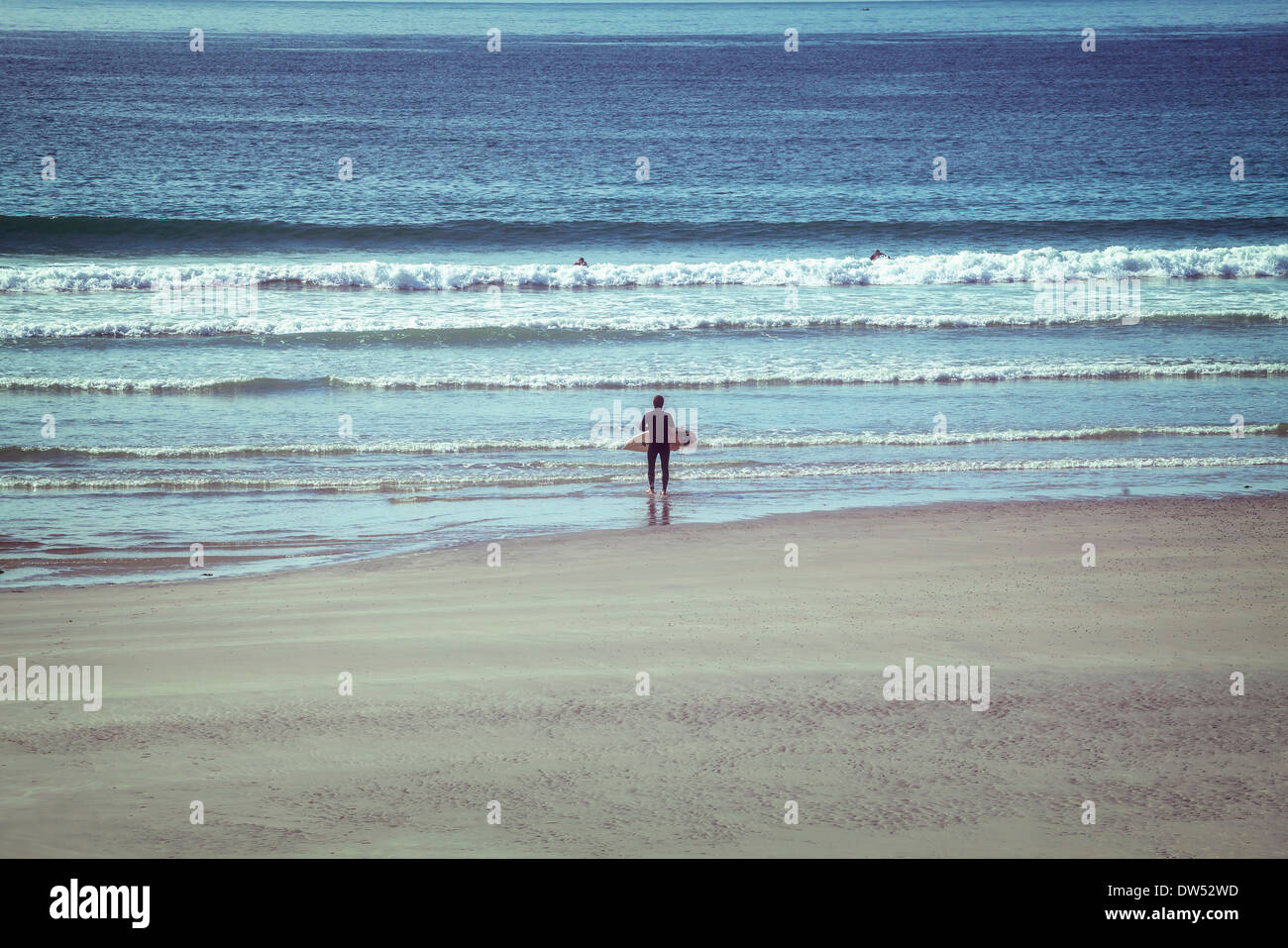 Surfen Vazoner Bay Guernsey Stockfoto