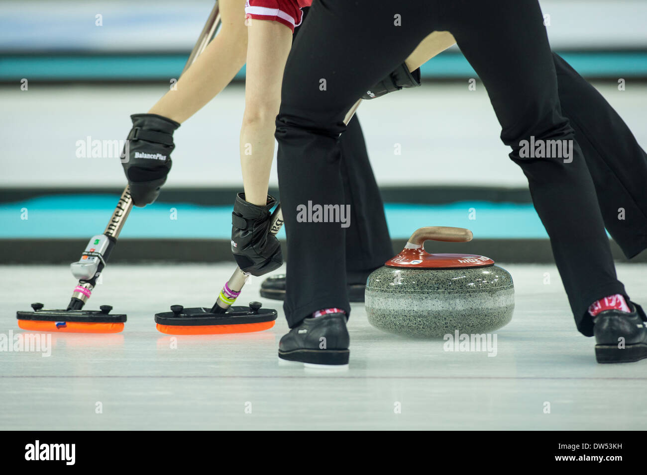 Frauen Curling Wettbewerb bei den Olympischen Winterspiele Sotschi 2014 Stockfoto