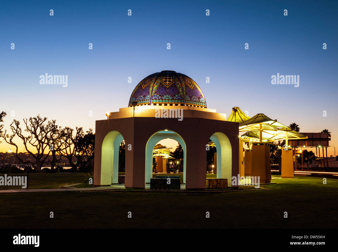 Im Fokus der Kuppelbau befindet sich in der Krebs-Survivor-Park... San Diego, California, Vereinigte Staaten von Amerika. Stockfoto