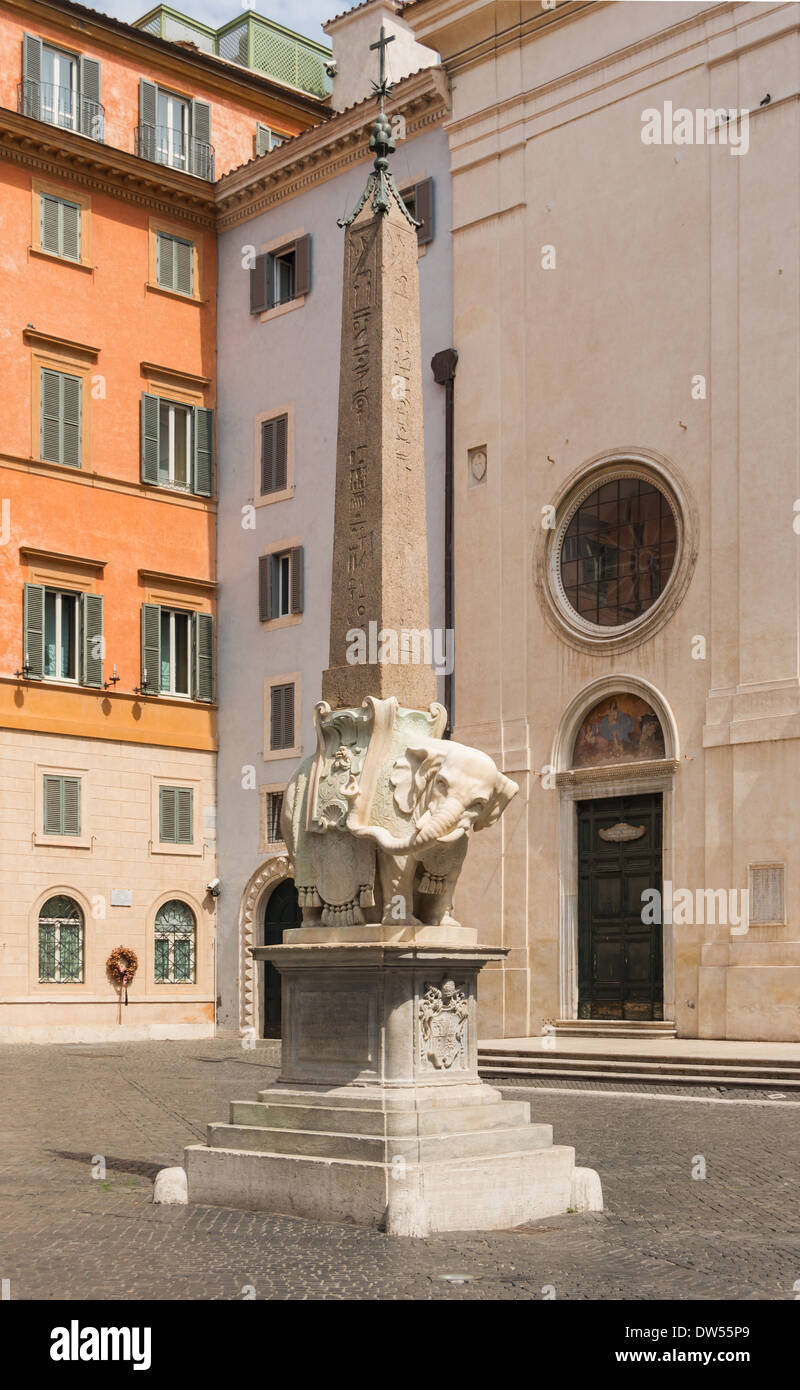 Der Obelisk Piazza della Minerva, Sockel von Bernini, Rom, Italien Stockfoto