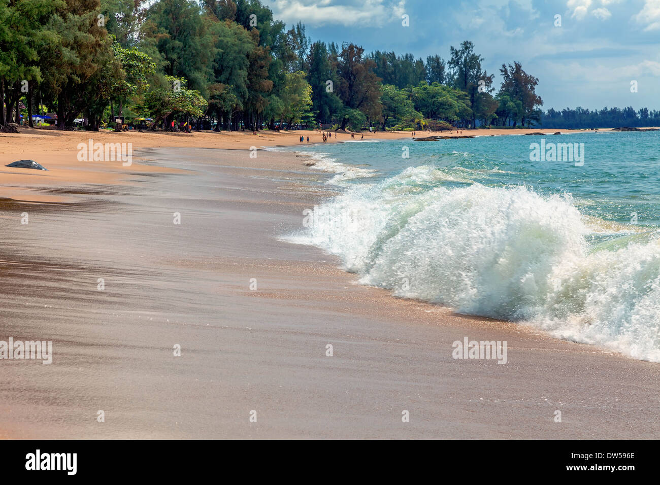 Strand in der thailändischen Provinz Khao Lak Stockfoto