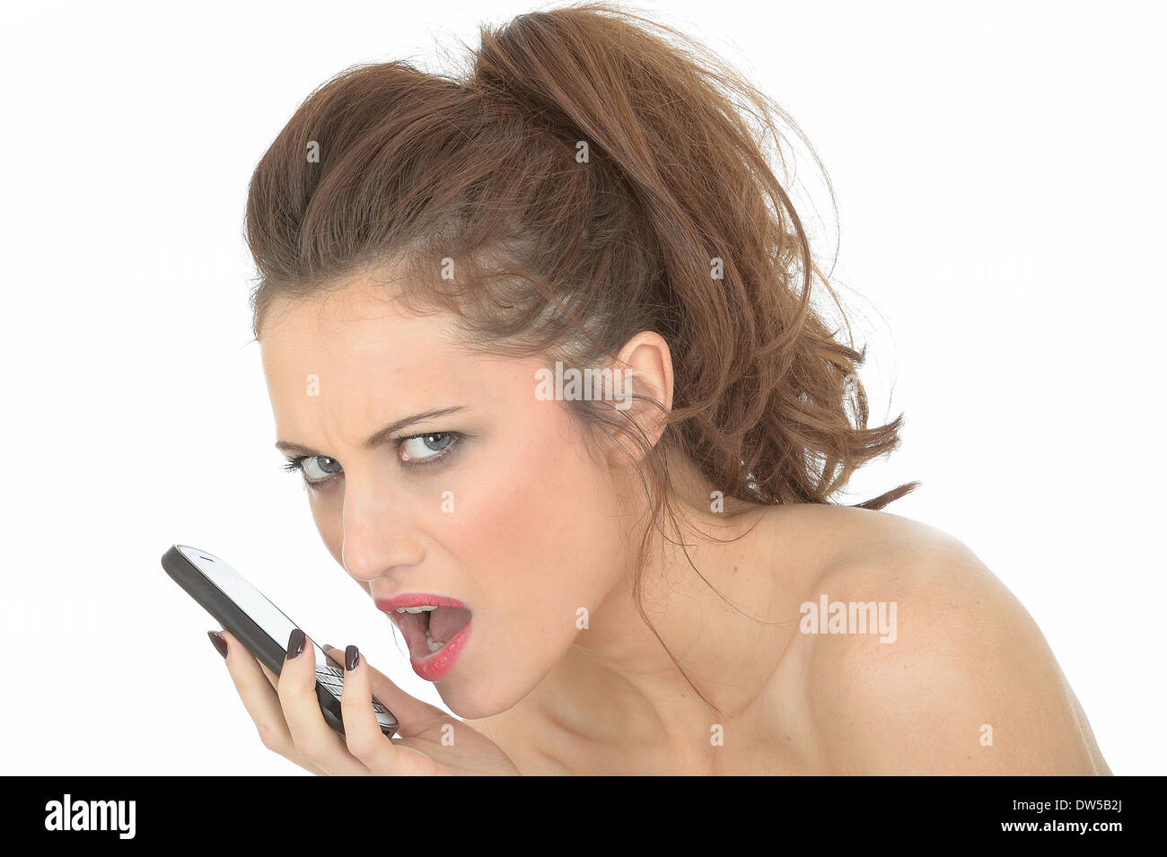 Junge Frau mit Mobiltelefon Stockfoto