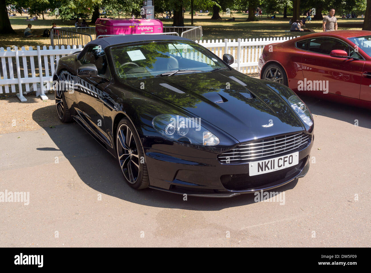 Aston Martin DBS VOLANTE (2009-2012), Aston Martin Timeline, hundertjährigen Feier 2013 100 Jahre Aston Martin, Kensington Park, London, Vereinigtes Königreich, Europa Stockfoto