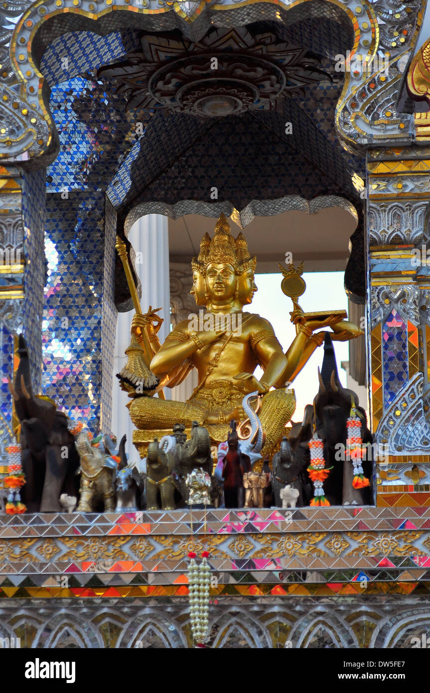 Katta, shishgan nipelli jojaning fotosurati Katta, shishgan nipelli jojaning fotosurati