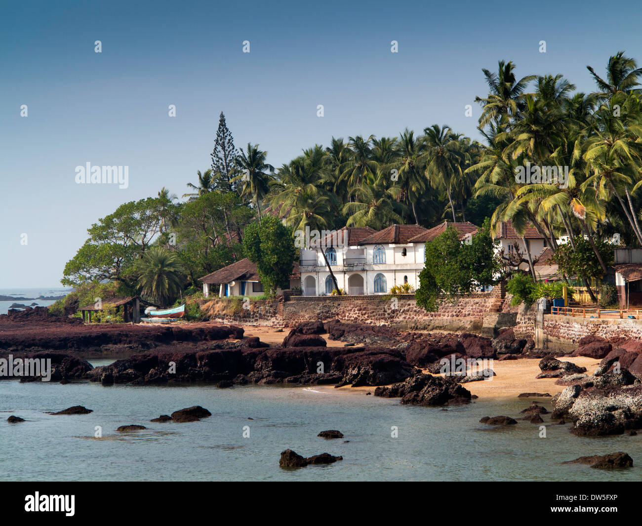 Indien, Goa, Panjim, Dona Paula historischen alten portugiesischen Ära kolonialen Strandpromenade denkmalgeschützten Gebäude Stockfoto