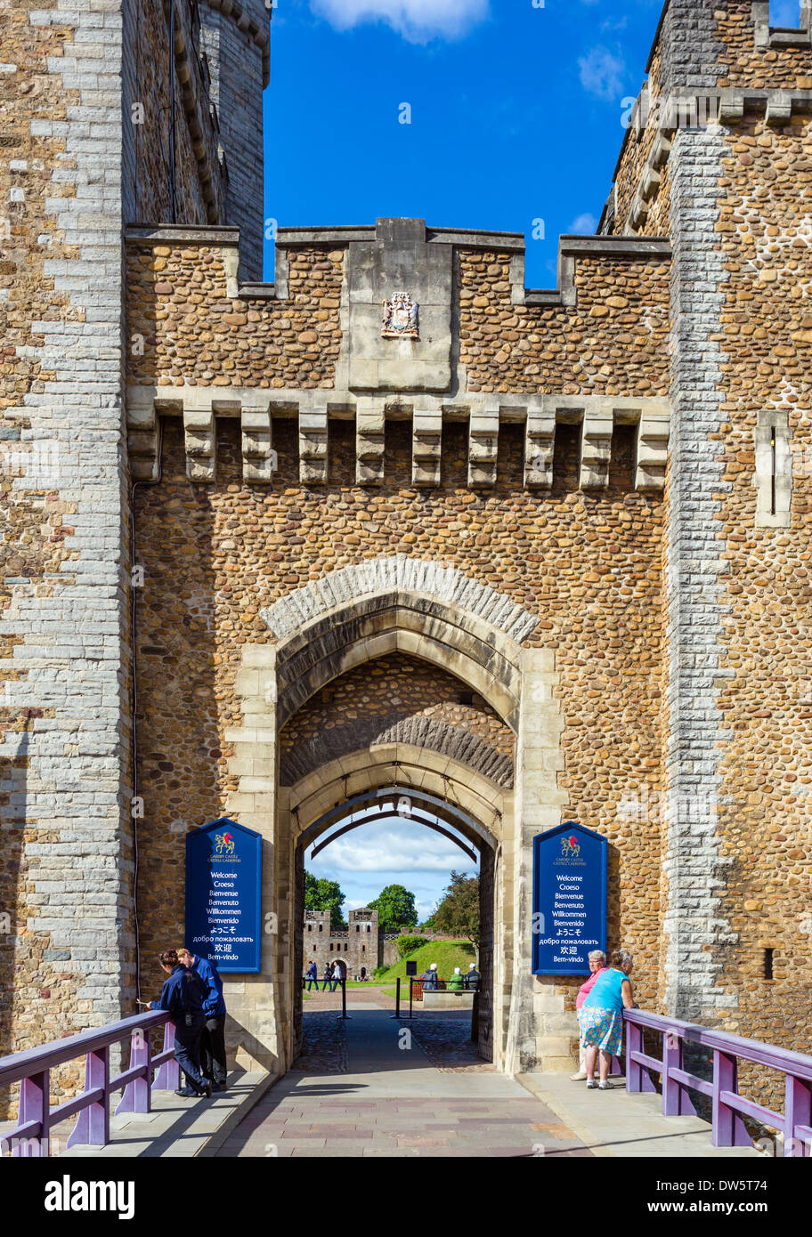 Eingang zum Cardiff Castle auf Castle Street, Cardiff, South Glamorgan, Wales, UK Stockfoto