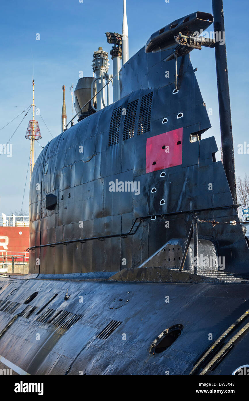 Turm / Segel des russischen u-Boot-B-143 / U-480 Foxtrott Typ 641 im Meer maritimen Themenpark, Zeebrugge, Belgien Stockfoto