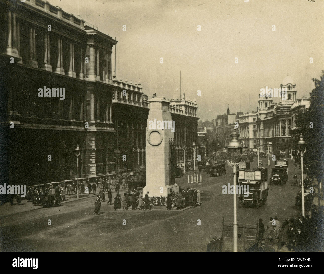 Ca. 1920-Foto von der Kenotaph in Whitehall, London, England. Stockfoto