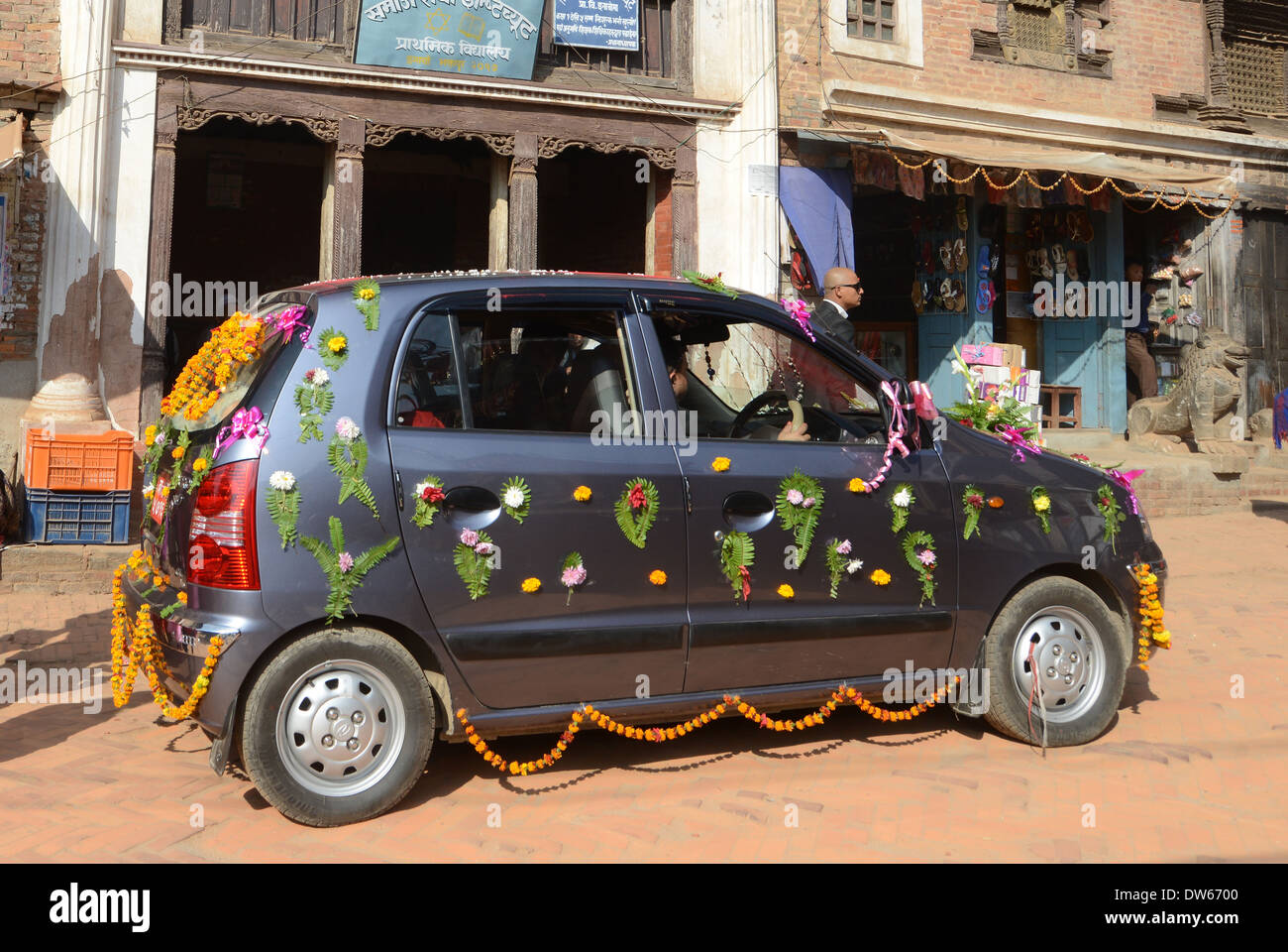Autodekoration Hochzeit Parade Dattatraya quadratische Bhaktapur Nepal Stockfoto