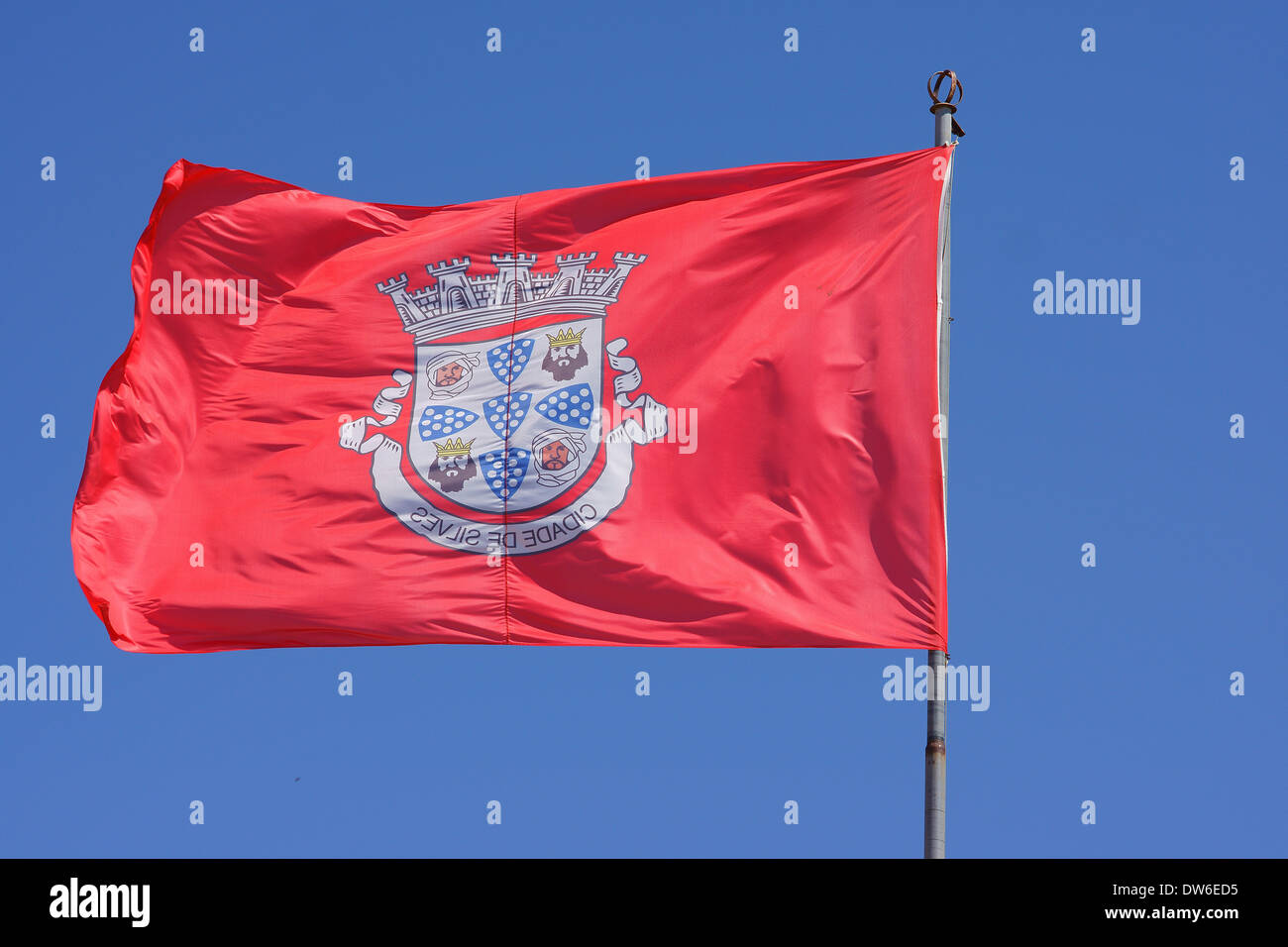 Die Flagge der Stadt Silves Algarve Portugal Stockfoto