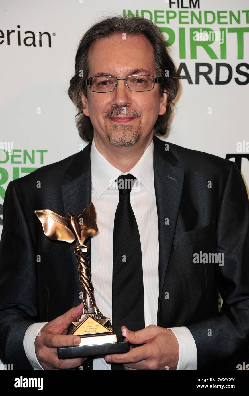 Santa Monica, CA, USA. 1. März 2014. Bob Nelson (Bestes Drehbuch für NEBRASKA) im Presseraum für 2014 Film Independent Spirit Awards - PRESS ROOM, Santa Monica Beach, Santa Monica, CA 1. März 2014. Foto von: Gregorio Binuya/Everett Collection/Alamy Live-Nachrichten Stockfoto