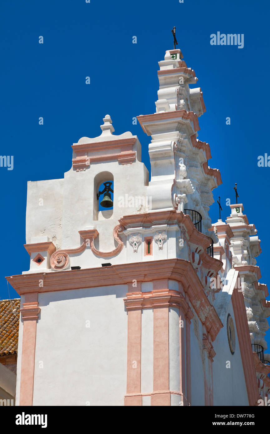 Iglesia Ntra Sra del Carmen y Sta Teresa, Kirche, Cadiz, Spanien. Architekturdetail, Glockenturm Stockfoto