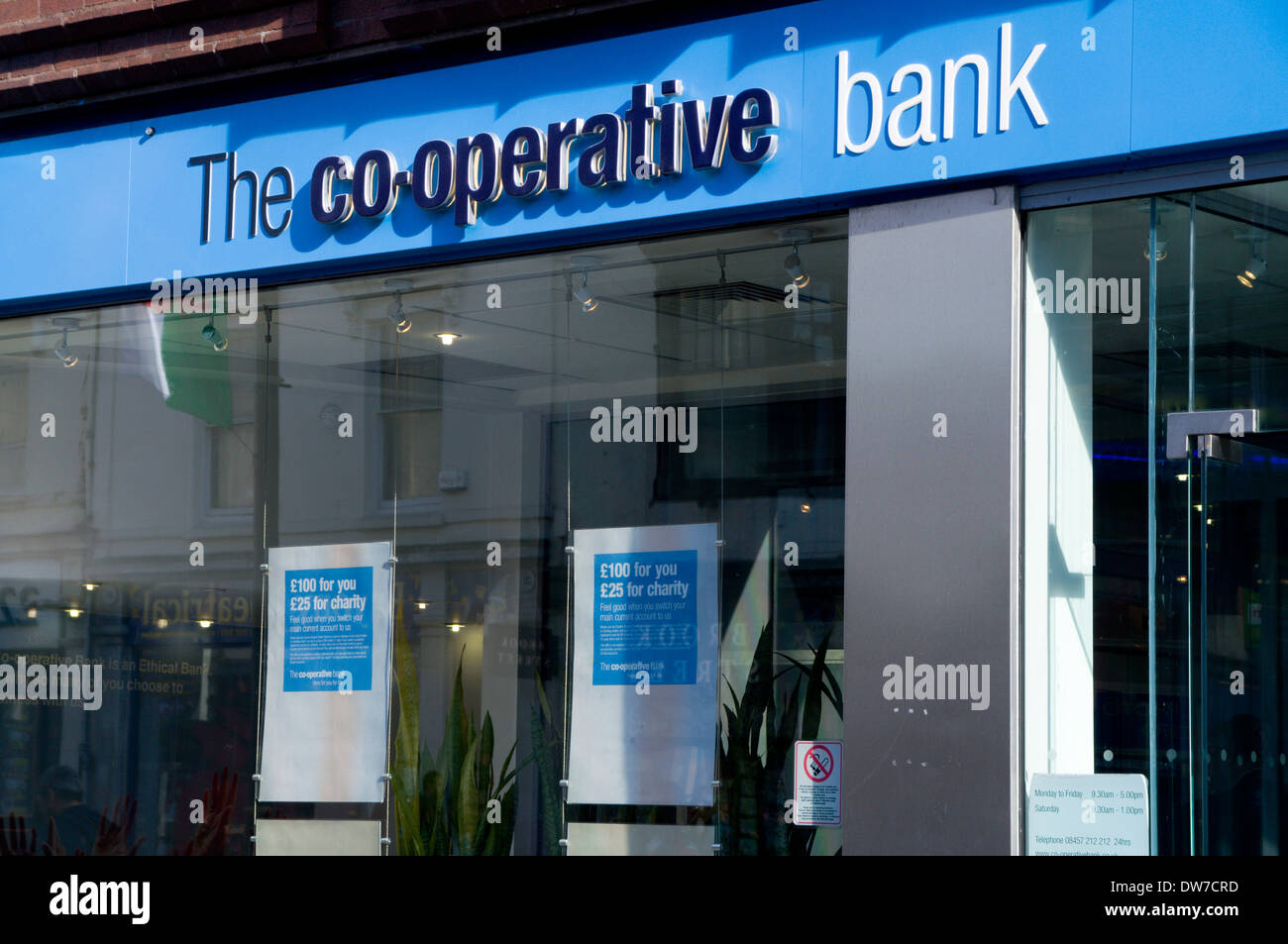 Co-Operative Bank, Cardiff City Centre Wales. Stockfoto