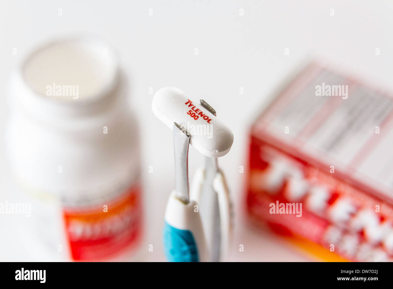 Tylenol Pille und Container mit Sicherheitssiegel Stockfoto