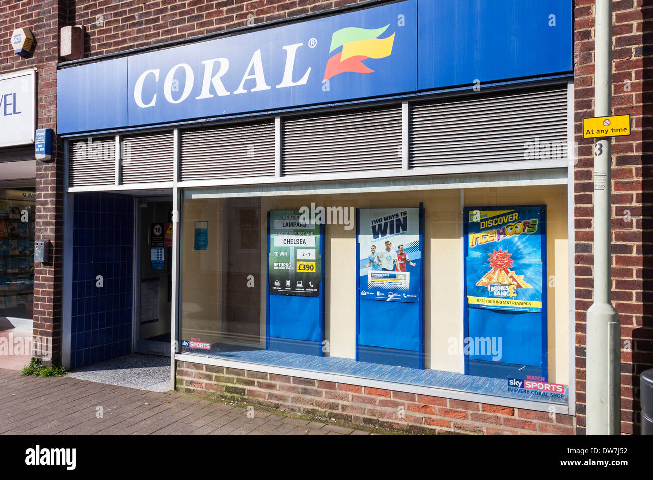 High Street Buchmacher, Koralle, Bestandteil der Gala Coral Group Ltd. Reichskolonialamtes, Berkshire, England, GB, UK. Stockfoto