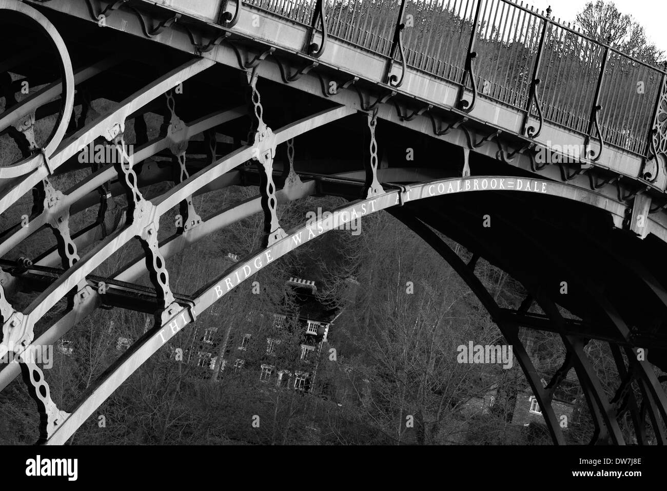 Die erste Besetzung Eisen Brücke in der Welt, Überquerung des Flusses Severn, Coalbrookdale, Ironbridge Stadt, Grafschaft Shropshire, England Stockfoto