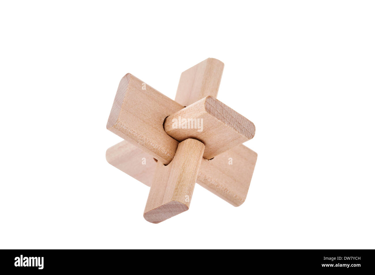 Hölzerne Gehirn Teaser auf weißem Hintergrund Stockfoto